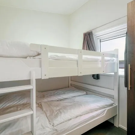 2 Bedroom Amazing In Hébergement de vacances *